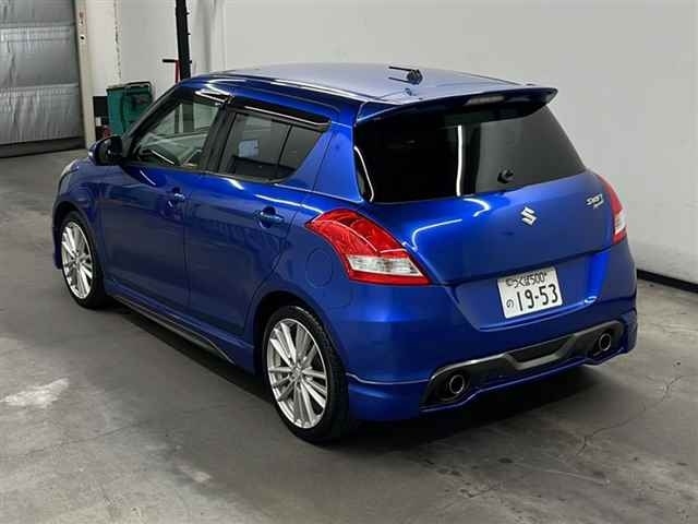2013 SUZUKI SWIFT